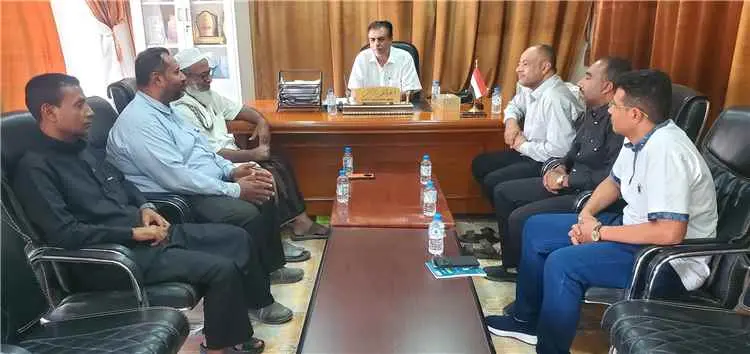 مدير عام مديرية القطن يلتقي إدارتي مركز الصادرات ا...