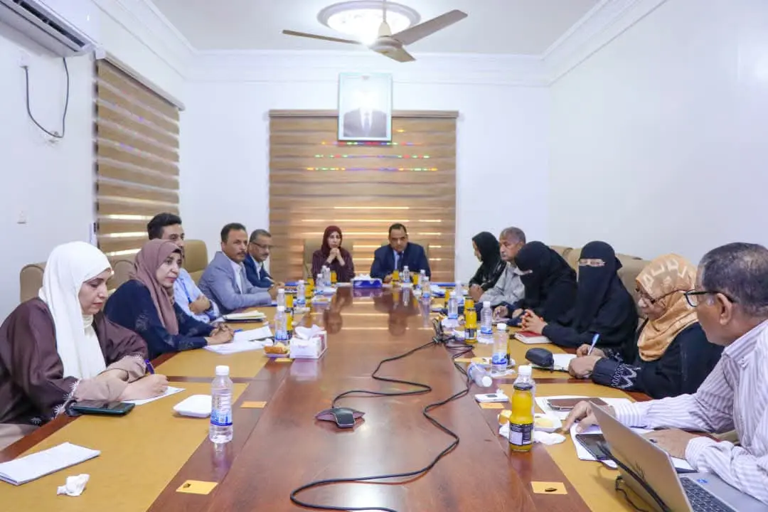 لجنة تسيير الأمن الغذائي بعدن تناقش الاستراتيجية ا...