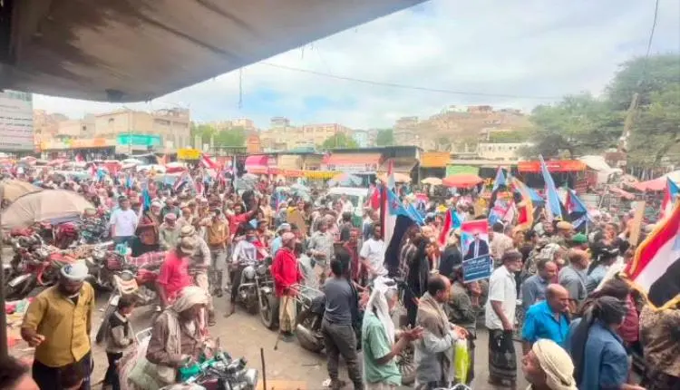 وكالة إماراتية تسلط الضوء على تظاهرات الجنوب الراف...