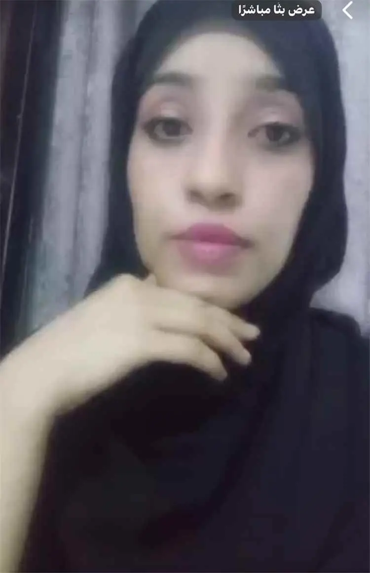 مسلحون بملابس مدنية يعترضون طريق ناشطة إعلامية وأس...