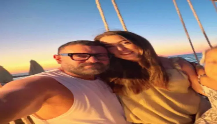 على أنغام محمد حماقي.. عمرو يوسف يتغزل بـ كندة علو...