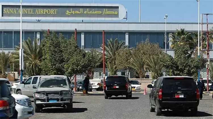 عاجل: الحكومة تتهم مليشيا الحوثي باحتجاز طائرة للص...