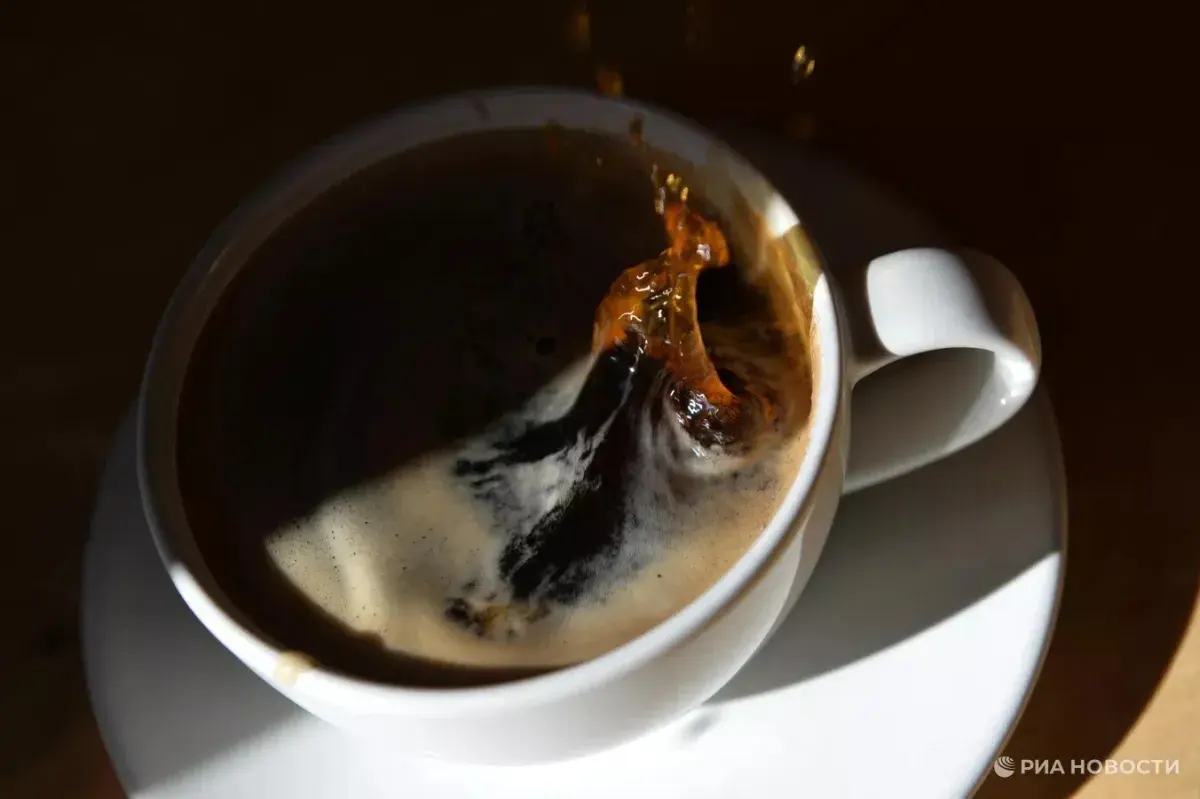 القهوة في الصباح: نصائح طبيبة قلب لتجنب آثارها الج...