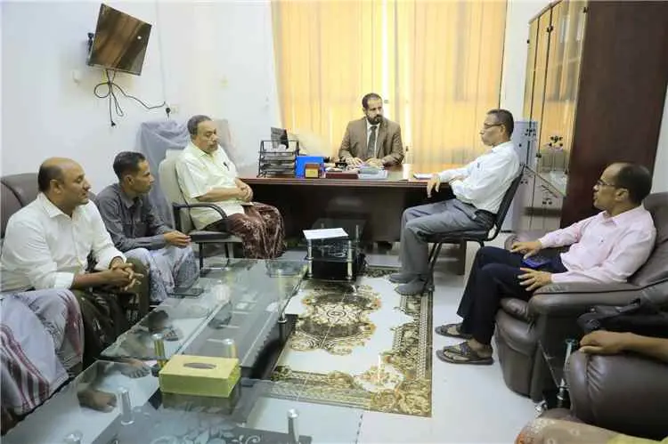 الوكيل الجهوري يطلع على نشاط مكتب التخطيط والتعاون الدولي بوادي وصحراء حضرموت