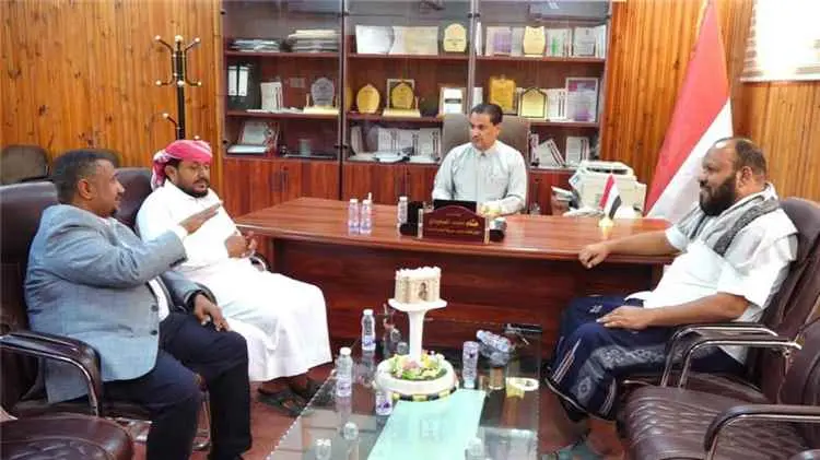 الوكيل المساعد السعيدي يناقش سبل تطوير العمل التعا...