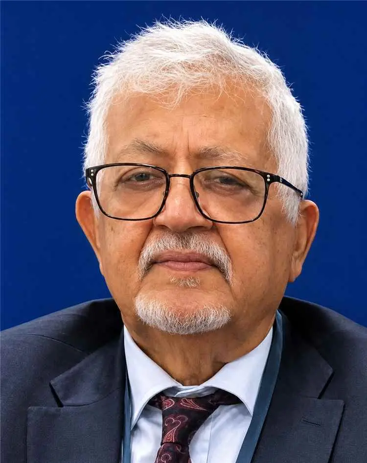 ياسين سعيد نعمان: الحوثي يعيش أسوأ مراحله ويبحث عن مخرج عبر التصعيد العسكري