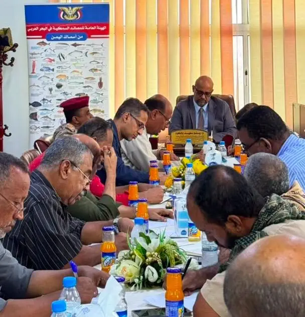 اجتماع بالمكلا يقر آلية موحدة لتنفيذ لائحة تنظيم الصيد التقليدي