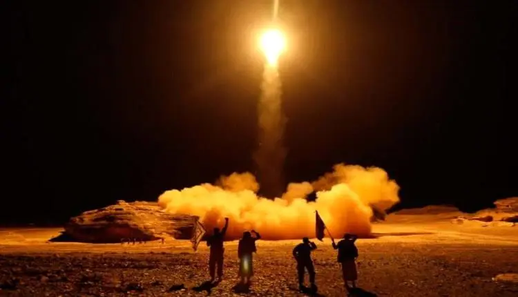 الحوثي يقصف المملكة.. السعودية تعلن اعتراض صواريخ باليستية من اليمن