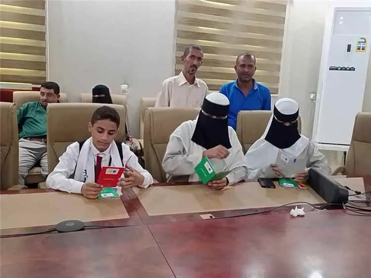​طلاب لحج يشاركون في التصفيات النهائية لتحدي القرا...