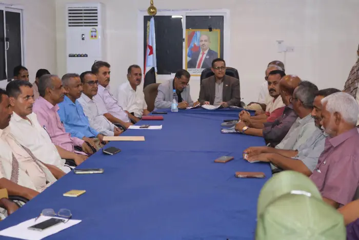 انتقالي لحج يعلن خطة تصعيد احتجاجاً على انهيار الخ...