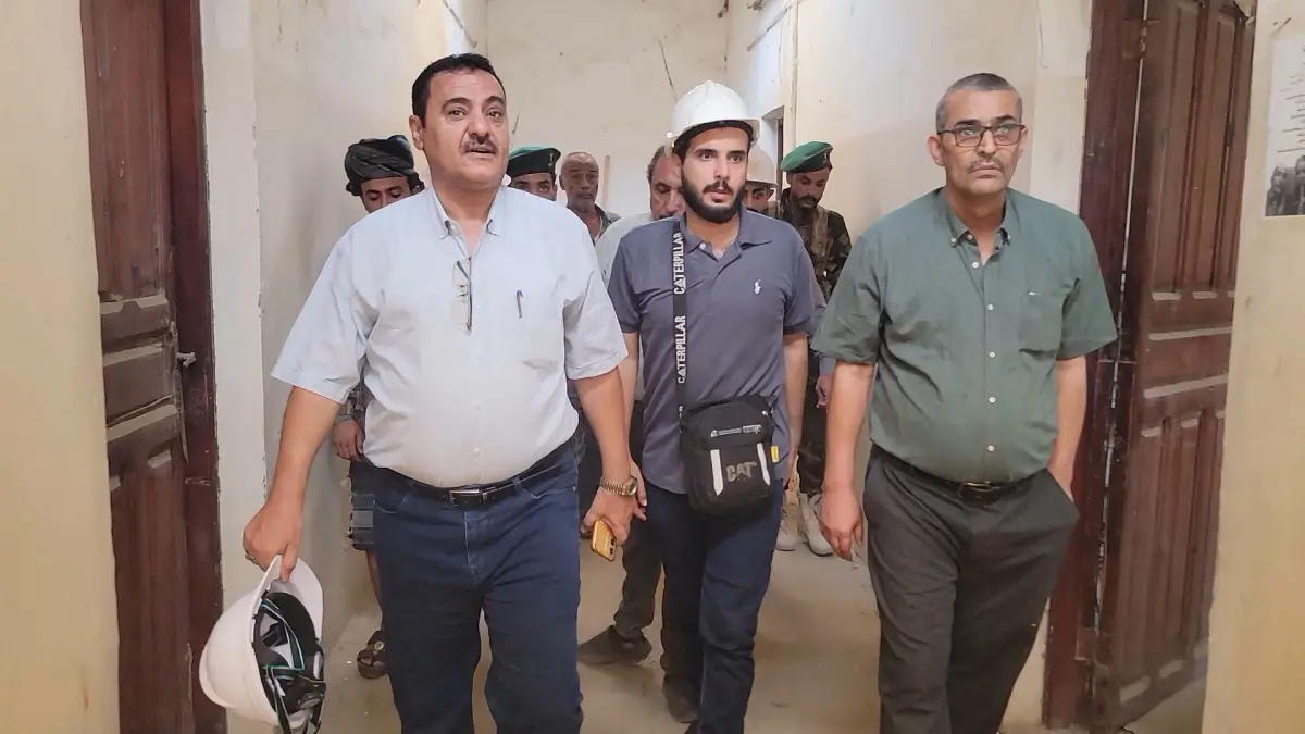 مدير البريقة يوجه بإعداد الدراسة الفنية لتأهيل إدا...
