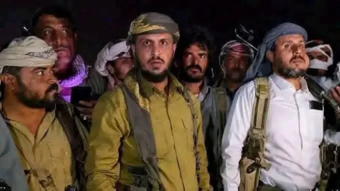 مصرع نجل الداعية حسين الصلاحي في كمين مسلح بوادي ح...