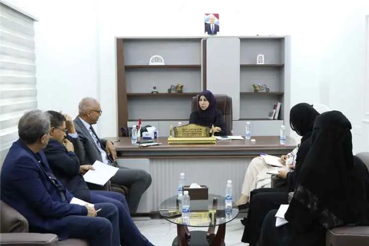 وزيرة التخطيط تبحث مع المنسق المقيم للشؤون الانسان...
