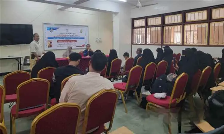 لتعزيز ثقافة الأمن والسلامة.. كلية التربية عدن تدشن دورة تدريبية للوقاية من أخطار الحريق