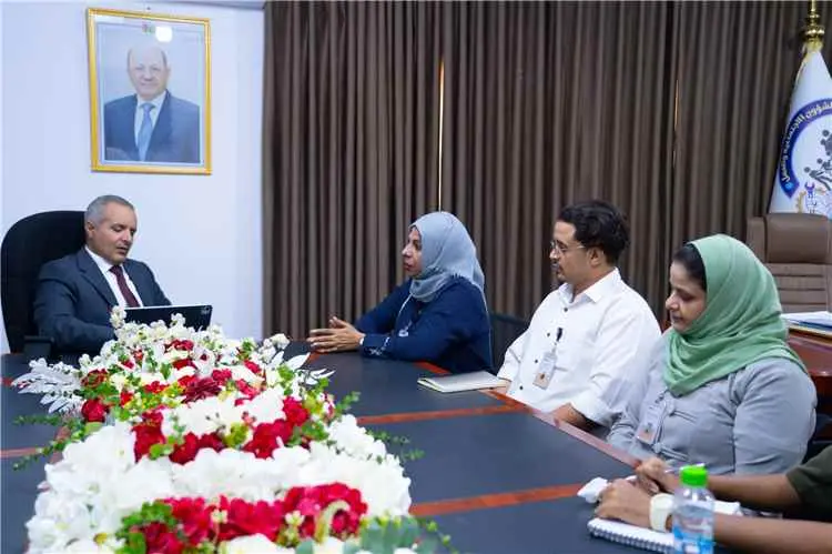 وزير الشؤون الاجتماعية والعمل يناقش مع مؤسسة سلام...