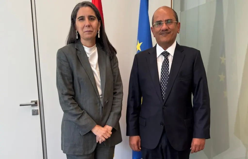 سفير اليمن يبحث مع مسؤولة اسبانية انتهاكات إيران ل...