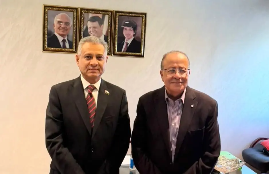 سفير اليمن يبحث مع الهلال الأحمر الأردني تعزيز الت...