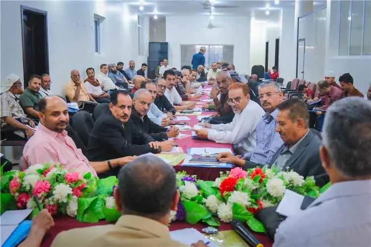 مدراء المكاتب التنفيذية بالضالع: نرفض الإساءة للمم...
