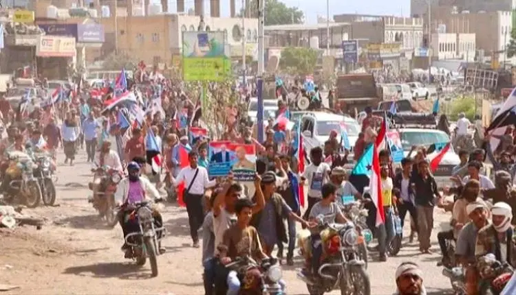 وكالة إماراتية تسلط الضوء على التصعيد في الجنوب: انتفاضة عارمة ضد الهيمنة والعقاب الجماعي في 6 محافظات