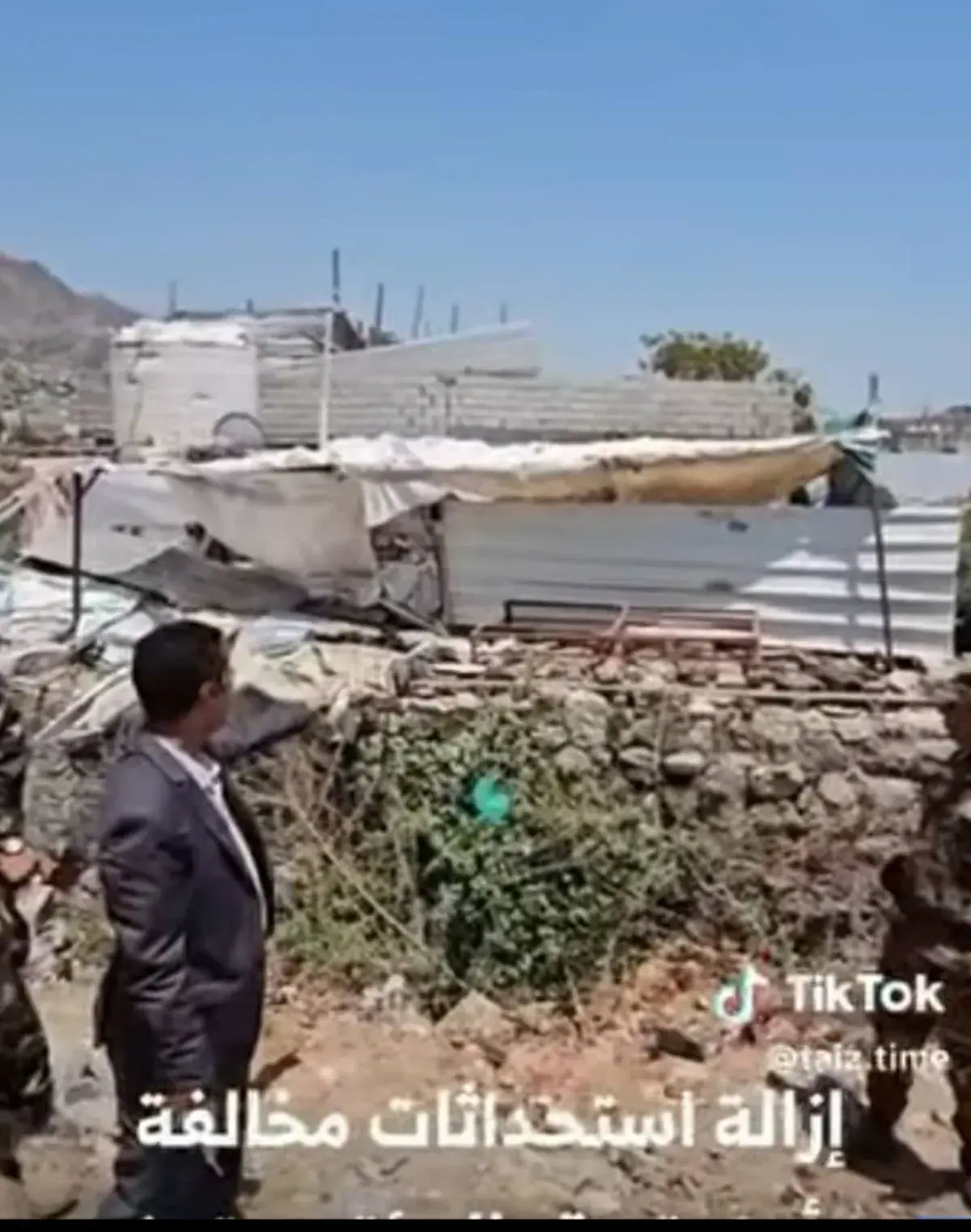 لجنة ميدانية تقر إزالة الاستحداثات في مقر المؤتمر...