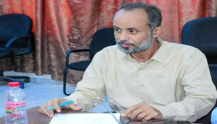 موظفو الجامعات الحكومية يحتجون على استبعاد الإداري...