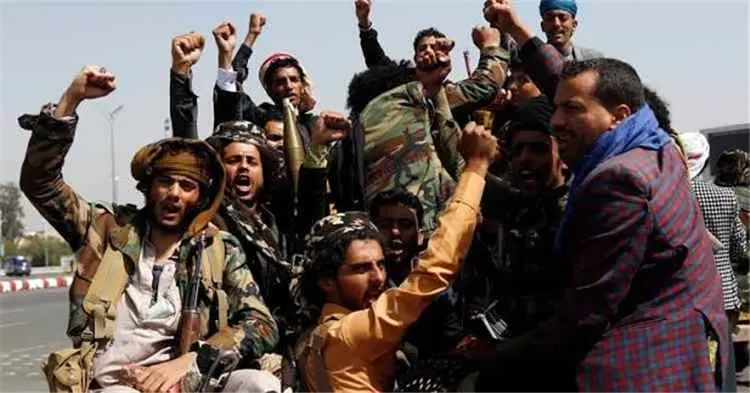مراقبون: تصعيد الحوثيين الأخير يعكس ارتباط قرار الجماعة بالأجندة الإيرانية