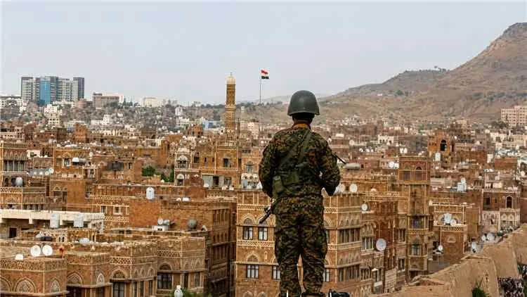 خبير سياسي يطرح 3 سيناريوهات لمستقبل الحو_ثيين ومع...