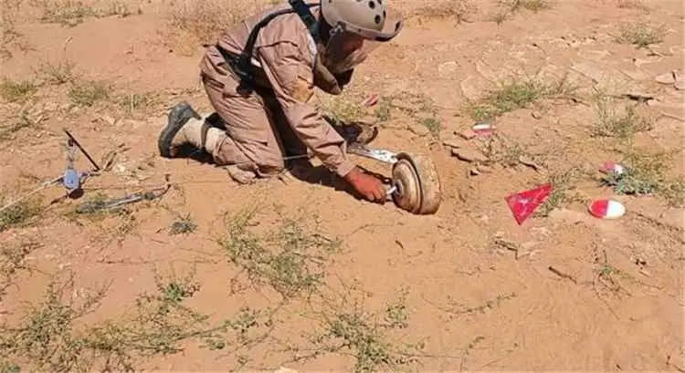 منظمة دولية: الألغام تقتل وتصيب 45 طفلاً في اليمن...