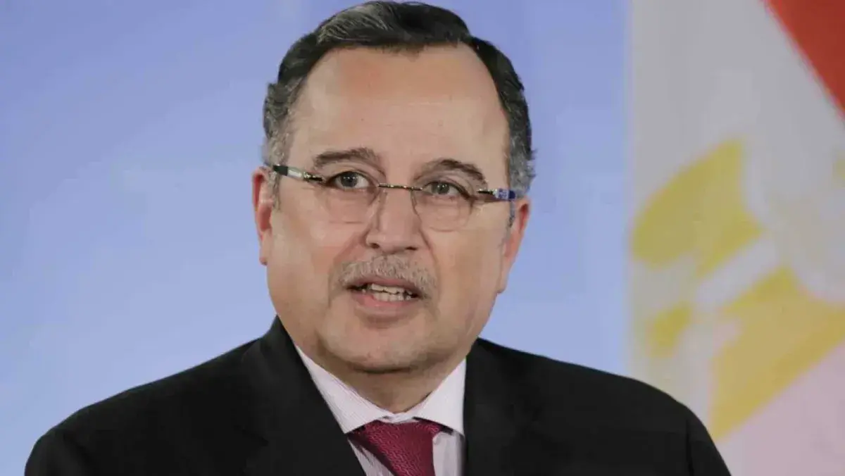 نبيل فهمي يحذر من خطورة اعتداءات إيران على الدول ا...