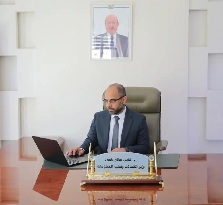 وزير الاتصالات اليمني: أي تصعيد عسكري سيقوض ما أُنجز في قطاع الاتصالات ويحذر من تداعياته على مؤسسات الدولة