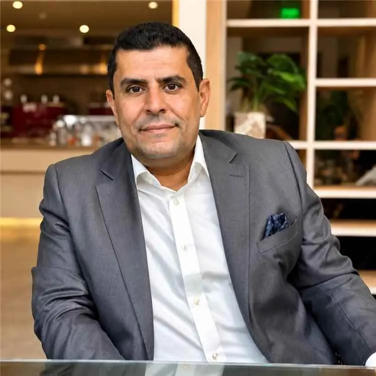 أحمد الشلفي: ظهور مقاتلات سلاح الجو اليمني يعلن اس...