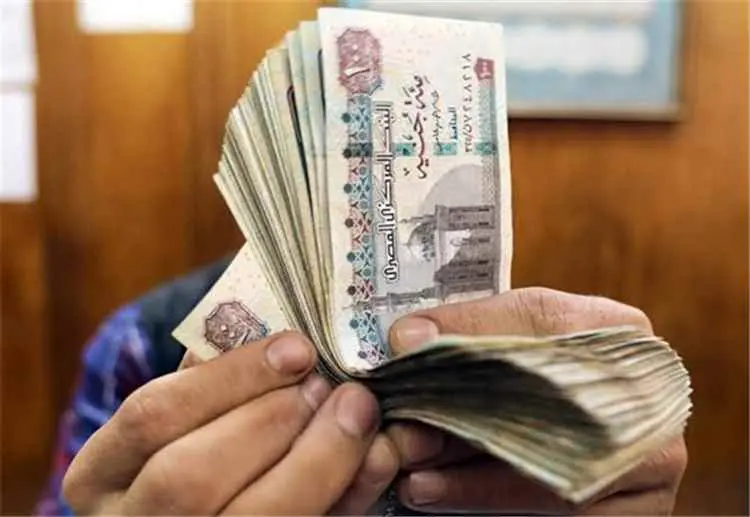 غدا... مصر تبدأ صرف مرتبات العاملين بالدولة بالزيادة الجديدة