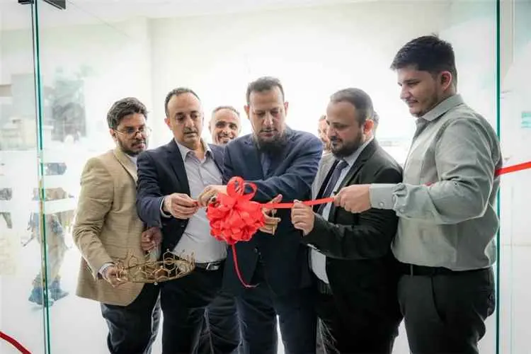 محافظ عدن يفتتح المرحلة الثانية من مشروع تأهيل وصي...