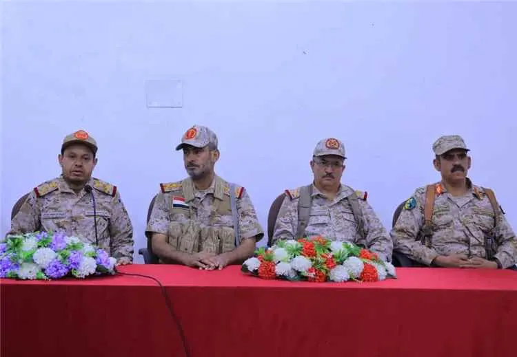 رئيس الأركان يطلع على الجاهزية القتالية في المنطقة العسكرية السادسة