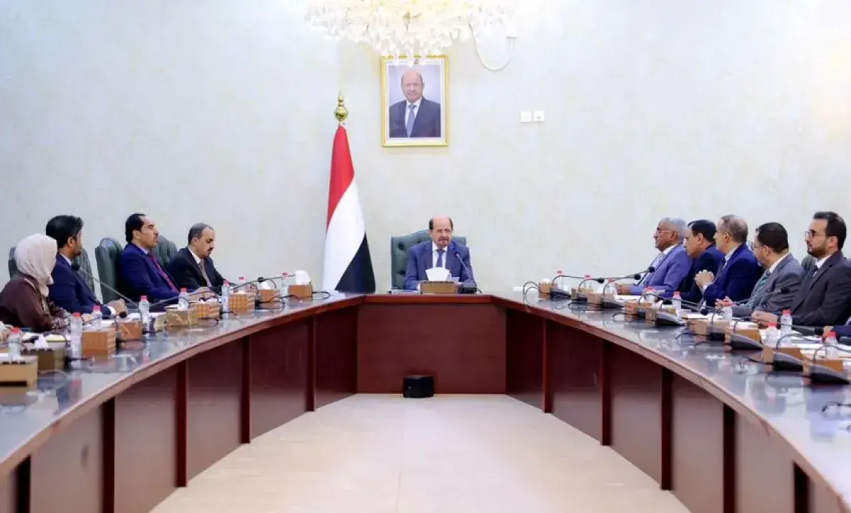 مجلس الوزراء يناقش الانتهاكات الإيرانية ويقر إجراء...