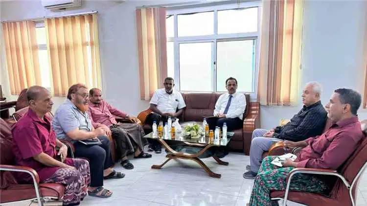 وكيل وزارة الزراعة والأسماك لقطاع خدمات الإنتاج والتسويق السمكي يلتقي قيادة الهيئة العامة للمصائد السمكية في البحر العربي