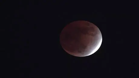 قمر "العشاق سيُسلب منا إلى الأبد".. أبولو 11 وإرثها المزدوج