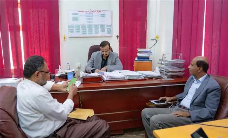 محافظ شبوة يوجّه استجابة مشاريع الموازنة الاستثمارية للتربية مع احتياجاتها الفعلية وسد فجوات الخارطة المدرسية
