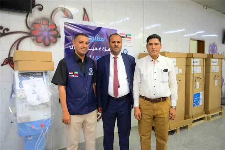 تدشين أربعة أجهزة غسيل كلوي وجهاز تبريد لمركز الغس...