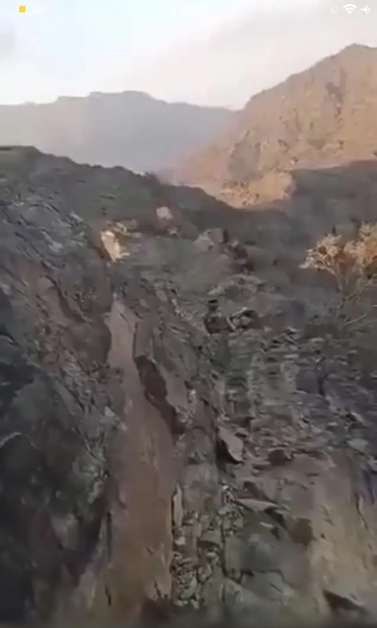 اسرار | بالاسماء والتفاصيل- انفجار الوضع العسكري في حريب جنوبي مأرب.. مواجهات بالأسلحة الثقيلة وقصف مسيّر حوثي يودي بحياة 4 من أبناء قبيلة مراد