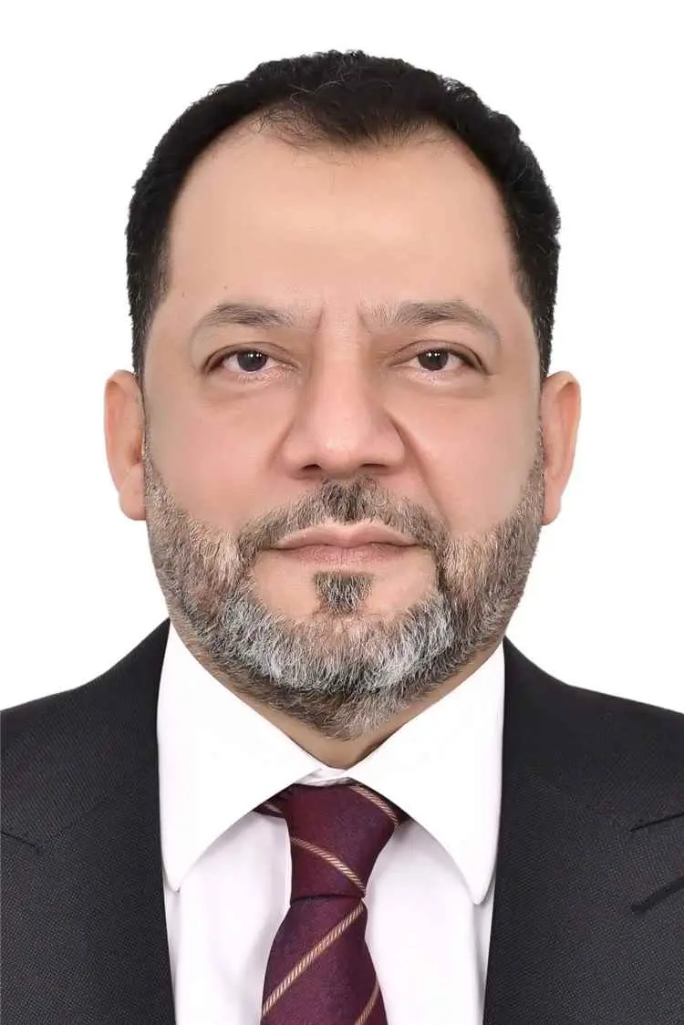 وزير الكهرباء يدعو إلى الاصطفاف الوطني خلف القيادة ويؤكد: استعادة الدولة السبيل لإنهاء معاناة اليمنيين