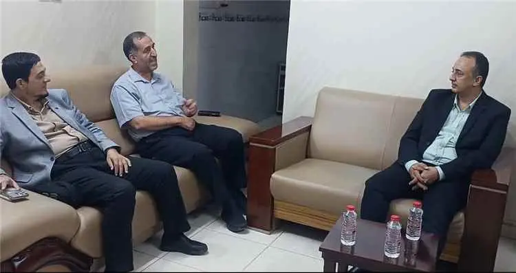 مدير الصحة بعدن يزور مستشفى عدن الألماني ويشيد بجودة أداء تقديم الخدمة