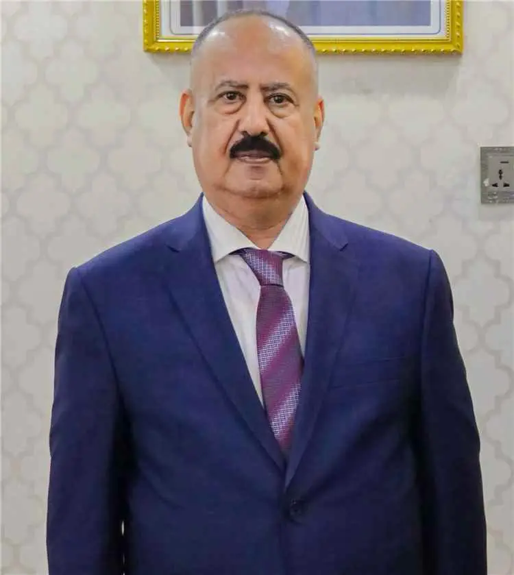 وزير النقل يؤكد أن حماية باب المندب والمياه الإقلي...