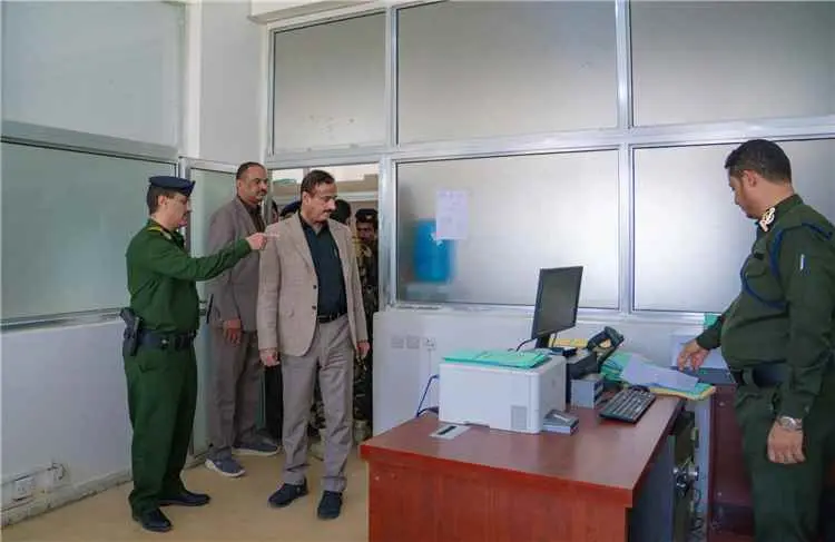 المحافظ بن الوزير يطّلع على نشاط فرع مصلحة الجوازا...
