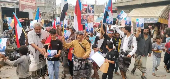 انتفاضة شعبية في مديريات أبين تنديدا بالوصاية والا...