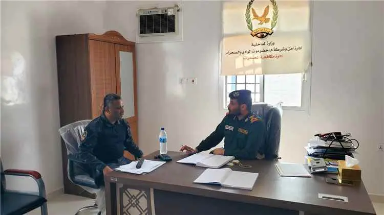 مدير عام الأمن والشرطة بوادي وصحراء حضرموت يتفقد س...