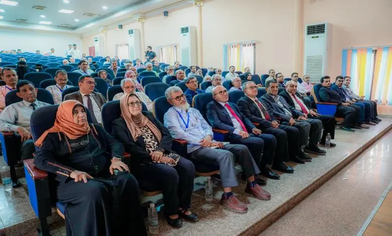 جامعة عدن تواصل مؤتمر التحول الرقمي بمناقشة 38 بحث...