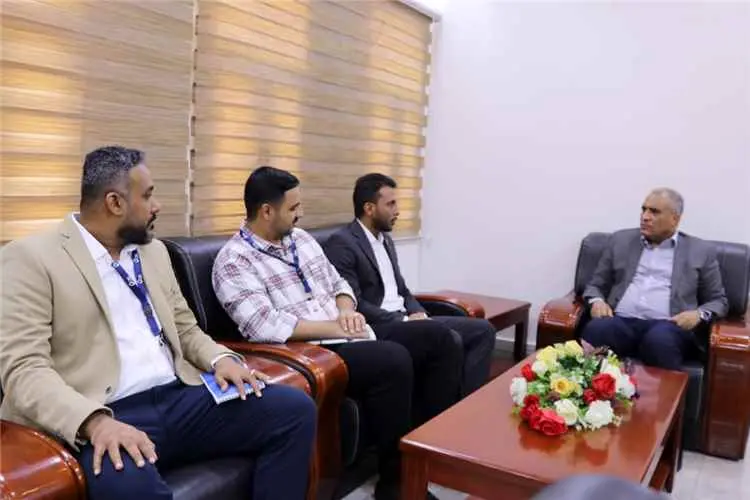 وزير التربية (العبادي) يوقع اتفاقية المرحلة الثاني...
