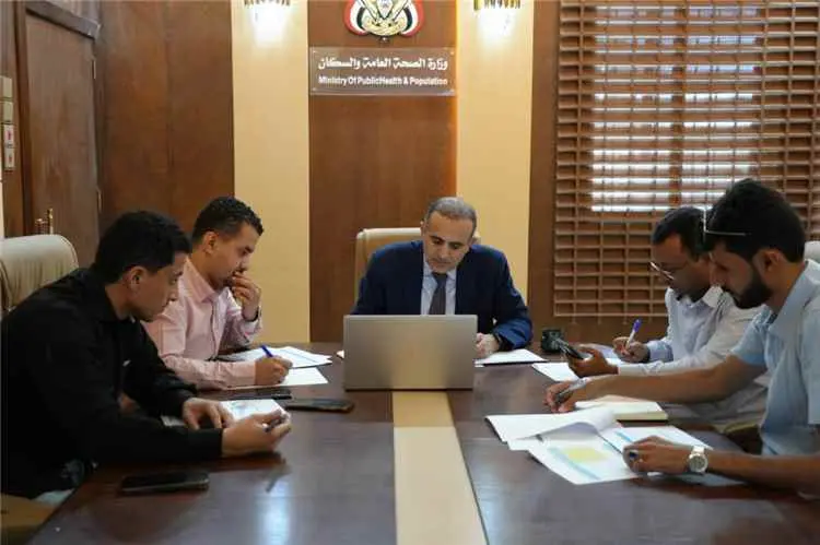 وزير الصحة يرأس اجتماع اللجنة التحضيرية للحملة الوطنية  "قلبك أمانة"