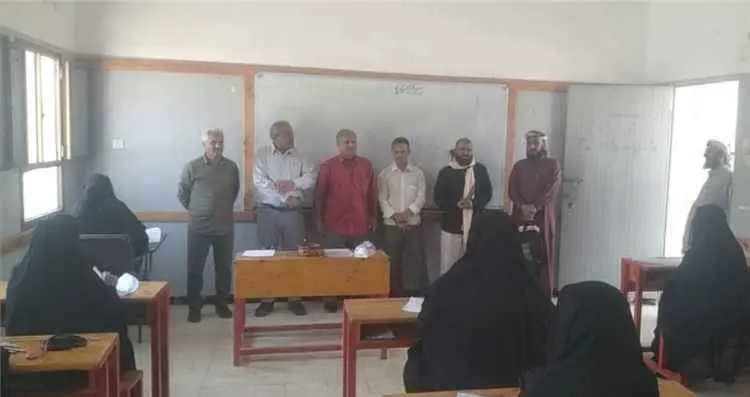 عمادة كلية يافع الجامعية تتفقد سير الإمتحانات النهائية  في شعبة رُصُد